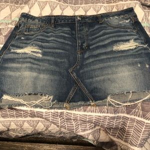 American Eagle Distressed Jean skirt